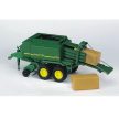 Bruder John Deere 690 balíkovač - KP HRAČKA