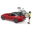 Bruder Roadster so závodným bicyklom a cyklistom - KP HRAČKA