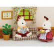 Sylvanian Families Nábytok Chocolate králikov tatko na pohovke - KP HRAČKA