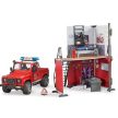 Bruder Bworld hasičská stanica s Land Rover Defender hasičským autom - KP HRAČKA